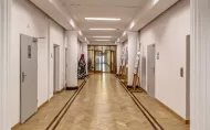 Korytarz na drugim piętrze po modernizacji